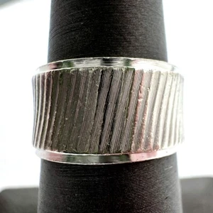 14K 585 White Gold 6.89G Thick Textured Wedding Band Size: 6! (WMP012591) - Picture 1 of 8