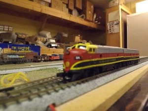 KANSAS CITY SOUTHERN (KCS) F-UNIT SET Set Spur N Custom Painted - Bild 1 von 5