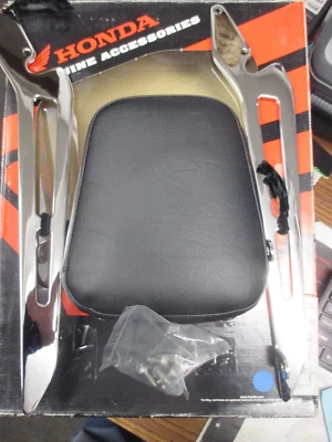 2002 HONDA VTX1800C BACKREST W/ PAD 08F75-MCH-100L Foto 1 de 4
