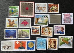 Lot de 20 timbres de Suisse années diverses - Sur Fragment - Briefmarken DL35 - Imagen 1 de 1