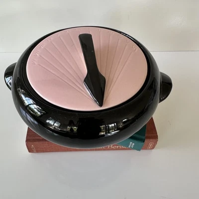1950's MCM Shawnee KENWOOD BLACK  pink Casserole Dish SUNDIAL LID EXCELLENT  - Image 1 of 4