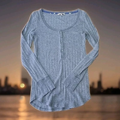 Camisa Victoria's Secret Y2K Brillante Henley Mujer Talla Pequeña Larga Bella Cisne Preppy Foto 1 de 4