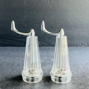 William Wm. Molinillo de sal y pimienta Bounds Clear Lucite & Chrome - Imagen 1 de 24