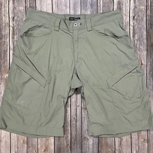 Arcteryx Rampart Cargo Shorts Stretch Hiking 34x12 Beige Lightweight Gorpcore - Picture 1 of 8