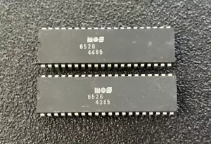 2x MOS 6526 Commodore 64 CIA with a date code close to each other (4385-4485) - Picture 1 of 2