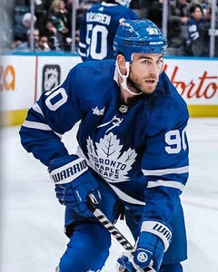 Ryan O'Reilly Skating Toronto Maple Leafs 8x10 NHL Photo - Picture 1 of 1
