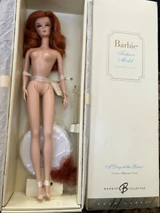 2005 "Tag am. Rennen " Silkstone Barbie gebraucht Akt Box Ständer Haarnetz Papiere - Bild 1 von 4