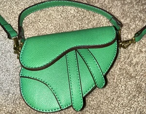 Saddlebag Shaped Mini Green Purse Cross Body Shoulder Bag Handbag 5 ½ x 4 Inches - Picture 1 of 7