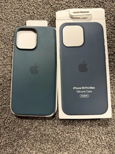 Original Apple Silicone Case w/ MagSafe for iPhone 16 Pro Max 6.9 " - Lake Green - Zdjęcie 1 z 1