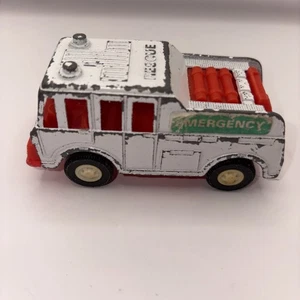 1970s Vintage Tootsietoy Emergency Rescue Road Diecast Car - White - Picture 1 of 4