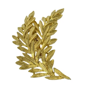 Vintage1980s Women's Gold Tone Costume Jewelry Textured Leaf Pin Brooch - Picture 1 of 6