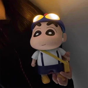 Crayon Shin-chan uniforme scolaire Ver figurine veilleuse lampe ornement LED 1:1 jouet - Photo 1 sur 9