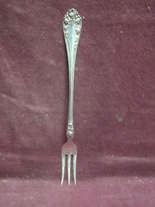 Sterling Wallace Circa 1888 ROSE COCKTAIL FORK 5 7/8"  15 grams No Monogram - Picture 1 of 4