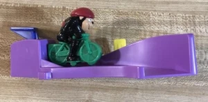 2000 Slouch Launch Toy #8 McDonald's Happy Meal An Extremely Goofy Movie  - Picture 1 of 6