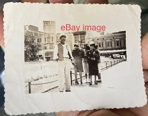 c.1940s Oakland, Calif. Young Black Folks Walking Around Downtown Park: Cool Man - Picture 1 of 3