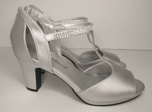 Sandalia Easy Street para mujer de tacón destello plateada satinada pedrería talla 8,5 WW - Imagen 1 de 12