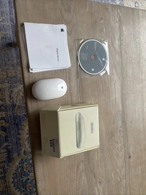 Apple A1197 (MA272LL/A) Wireless Bluetooth Mighty Mouse WORKS - Image 1 of 3