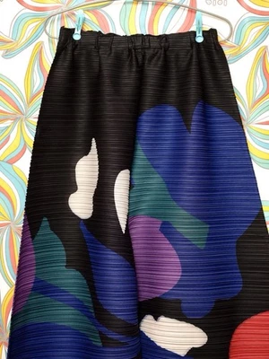 Issey Miyake Pleats Please Inspired Tulip Floral Pattern Black Causal Wide Pants - Image 1 of 4