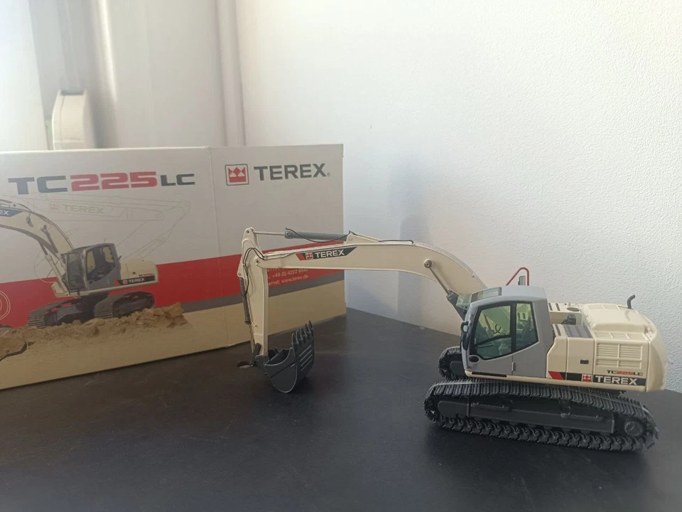 Terex TC225LC - NZG 698 - Imagen 1 de 1