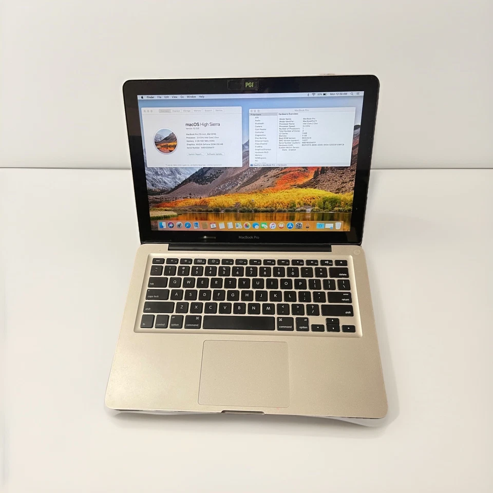 "Apple MacBook Pro 13"" (mediados de 2010) - Core 2 Duo 2,4 GHz - NVIDIA GeForce 320M" Foto 1 de 4