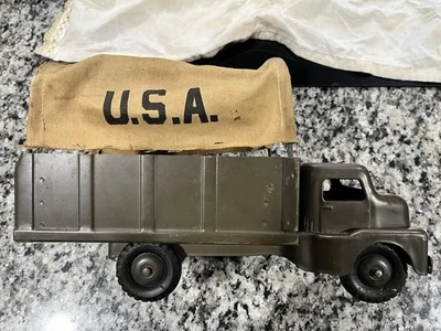 Original Structo Pressed Steel U.S. Army Truck with Canvas Cover 1950s 1960s - Image 1 of 4
