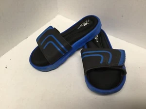 Toddler Boy Flip Flop Sandals Youth Size 11.5 Black Blue Hook and Loop Crane F31 - Picture 1 of 5