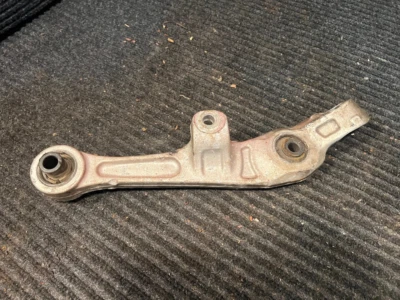 Infiniti G35 2003 2004 2005 cupé brazo de control inferior delantero izquierdo Foto 1 de 3