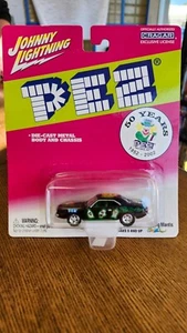 Johnny Lightning Pez Halloween 50 Years 1970 Plymouth Cuda - Picture 1 of 3