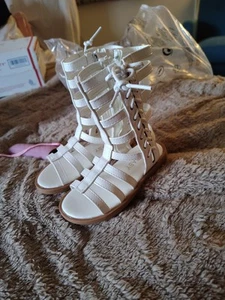 Baby Size 8.5 EUR 24 Zip Up White Sandals proceeds go 2 make a wish foundation - Picture 1 of 10
