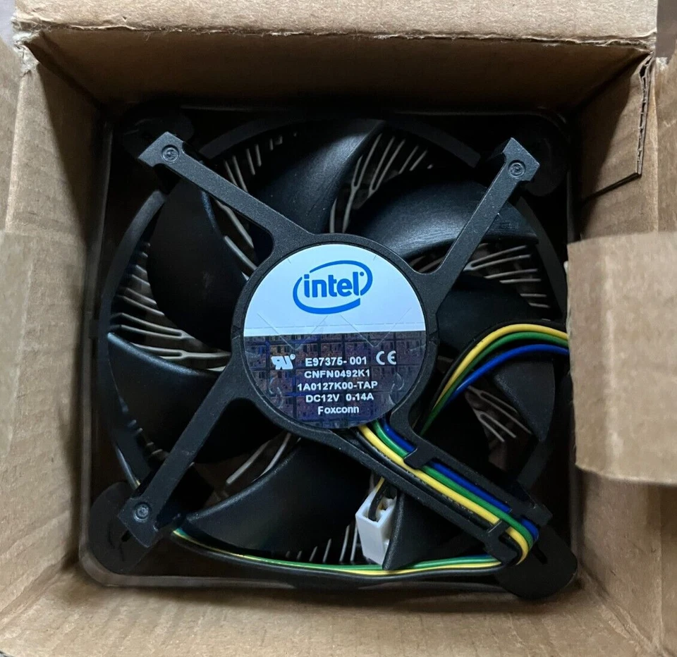 Dispositivo di raffreddamento CPU Intel originale con dissipatore e ventola i... - Immagine 1 di 4