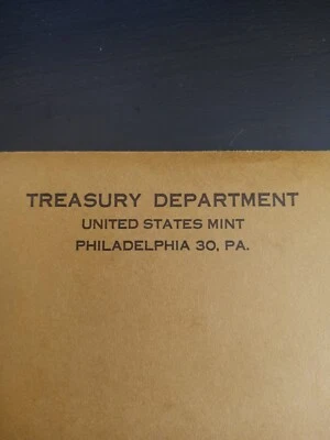 1968 Uncirculated Coin Set U.S Mint from Denver and Philadelphia mints coins - Image 1 of 4