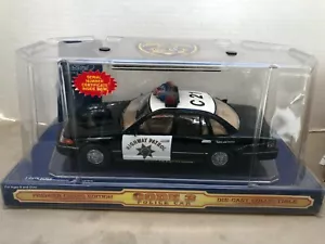 1/24 CODE 3 POLICE CAR FORD CROWN CALIFORIA HIGHWAY PATROL & PATCH BLACK & WHITE - Picture 1 of 4