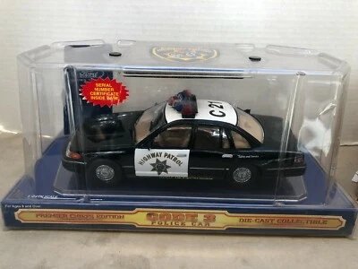 1/24 CODE 3 POLICE CAR FORD CROWN CALIFORIA HIGHWAY PATROL & PATCH BLACK & WHITE - Image 1 of 4