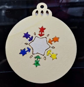 🎄❄️Handmade ,Wood Christmas Ornament Featuring Multi Color Snowflake🎄❄️ - Picture 1 of 2