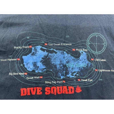 CHAPS Mens Navy Blue Dive Squad Graphic Pocket T Shirt Size XL - Image 1 of 4