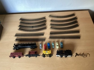 JOUEF OO CLOCKWORK LOCO + KEY, CAR TRANSPORTER & 6 CARS, 3 WAGONS & 12 x TRACK. - Image 1 of 4