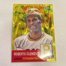 2022 Topps Chrome Platinum Roberto Clemente Gold Refractor 029/250