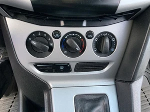 OEM Climate Control Heat/AC Manual 12 FOCUS 1396814 - Picture 1 of 12
