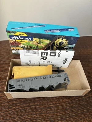 ATHEARN HO-SCALE WESTERN MARYLAND HOPPER KIT #1757 CIB Vintage - Image 1 of 2