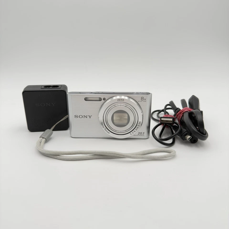 Sony Cyber-Shot DSC-W830 Silber - Kompakte Digitalkamera - guter Zustand - Bild 1 von 4