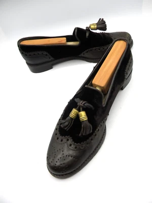 Mocasines STUART WEITZMAN GuyThing Cuero Marrón y Terciopelo Punta de Ala Borla Talla 7.5M Foto 1 de 4