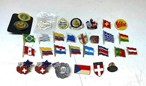 Pin Collection , LOT OF 30 - Picture 1 of 3