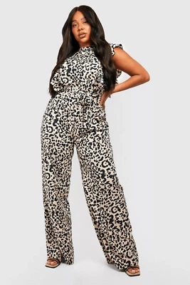 Macacão Boohoo Leopard com babados perna larga plus size 22 - Imagem 1 de 4