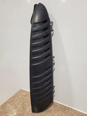 Chevrolet Tahoe 2002 lado del pasajero derecho delantero trasero cuarto pilar tapa poste Foto 1 de 4