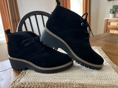 White Mountain Women's 8.5 Wide Lace Up Booties Danny Black Cushioned Leather - Image 1 of 4