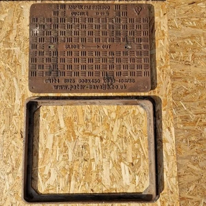 Gusseisen Schacht Ablauf Abdeckung 640 mm x 491 mm Hebe Schlüssellöcher Peter Savage - Bild 1 von 20
