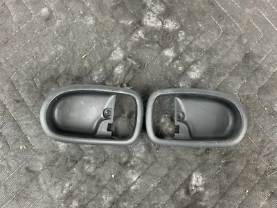 1999-2005 Mazda Miata оригинальный комплект отделки чашек внутренней дверной ручки левая правая NB 99-05 - Изображение 1 из 4