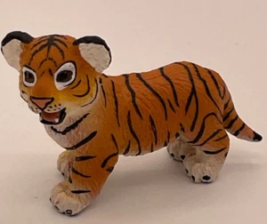Baby Bengal Tiger Cub 1.75" PVC Figure (Safari Ltd, 2006) Animal Toy Figurine - Picture 1 of 5