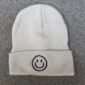 Happy Face Cuffed Beanie Hat Men's One Size Beige Cap Ribbed - Picture 1 of 4
