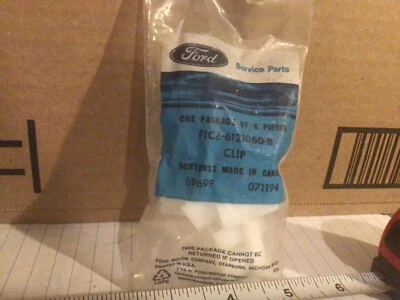 ¡NUEVO! Clips de retención de molduras de carrocería Ford específicos Mercury Capri años 60’s-70’s, Escort _KL Foto 1 de 4
